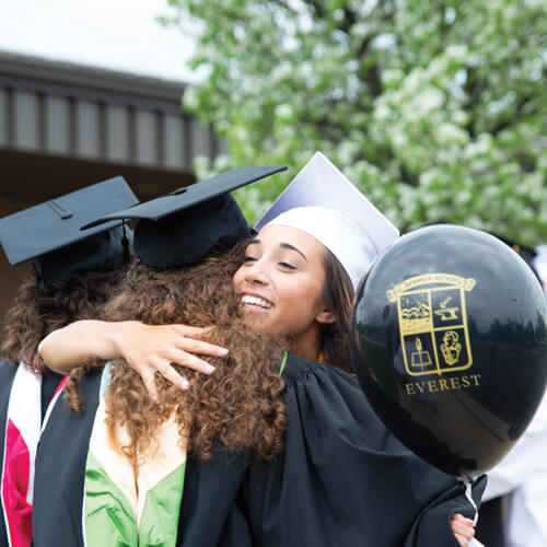 Everest-Grad-Ilze-Lucero-Photo-2019-(263)_500x500